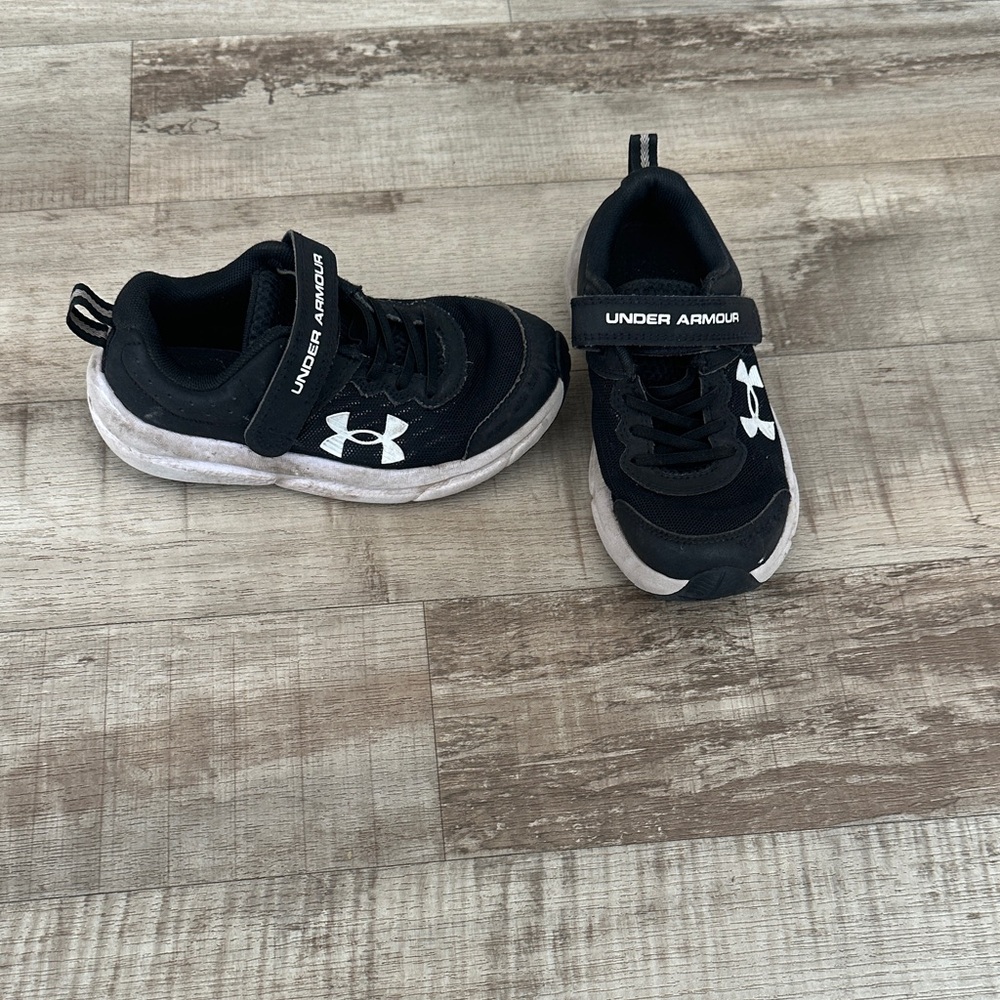 Under Armour Kids Black and White Sneakers